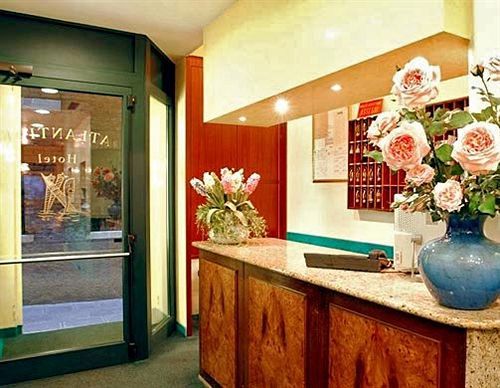 Atlantide Hotel 2*
