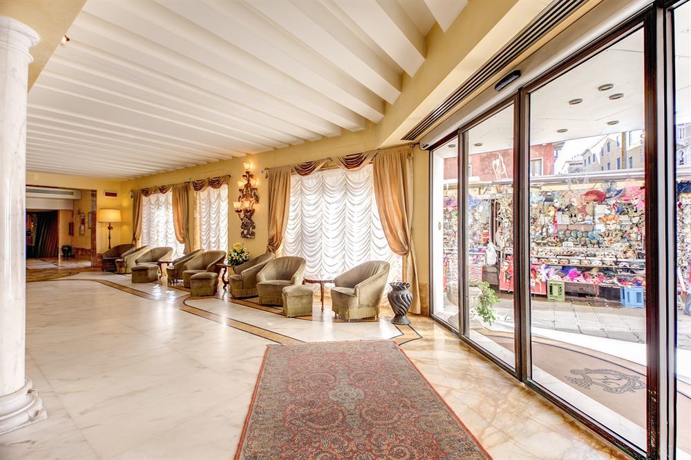 Bw Premier Collection Chc Continental Hotel 4*