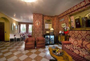 Mignon Venice