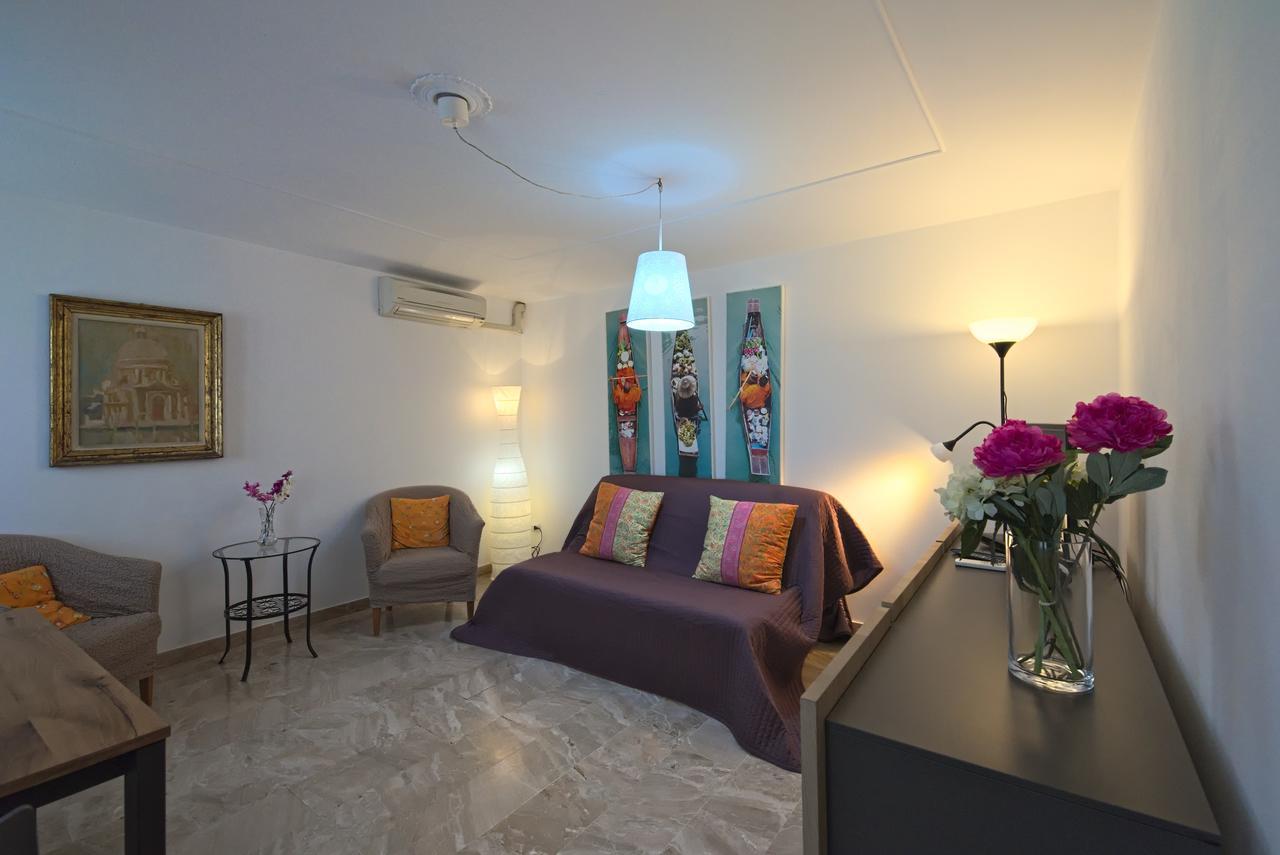 Anna Ai Frari Apartment *