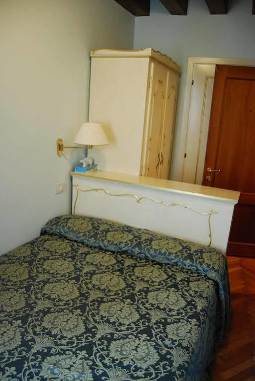 Bed & Breakfast Alloggi Santa Sofia 2*
