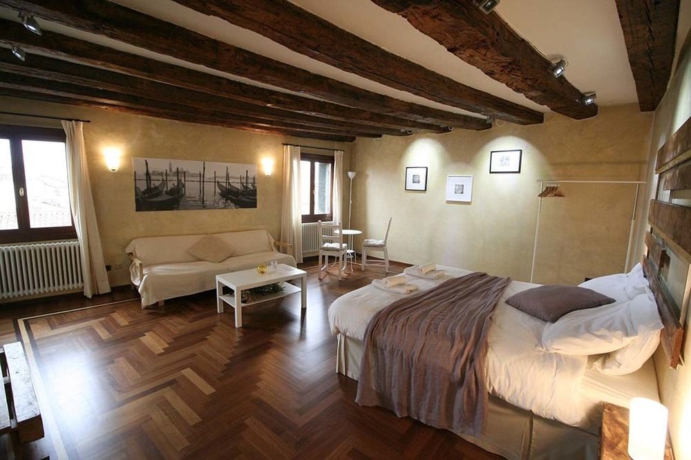 Ai Sognatori * Venice