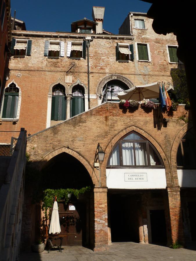 Palazzo Lion Morosini Venezia