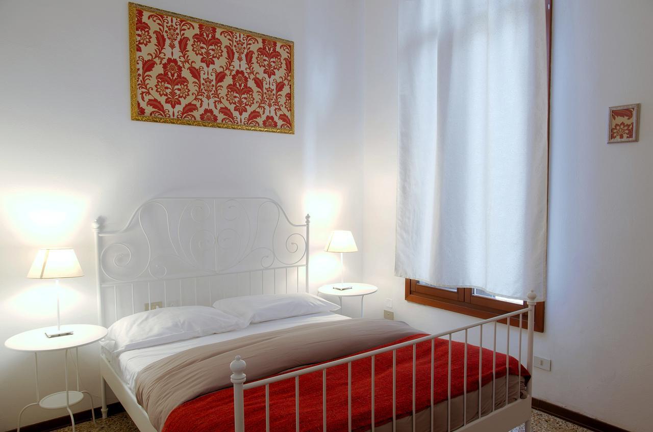 Guest house La Fenice Venice