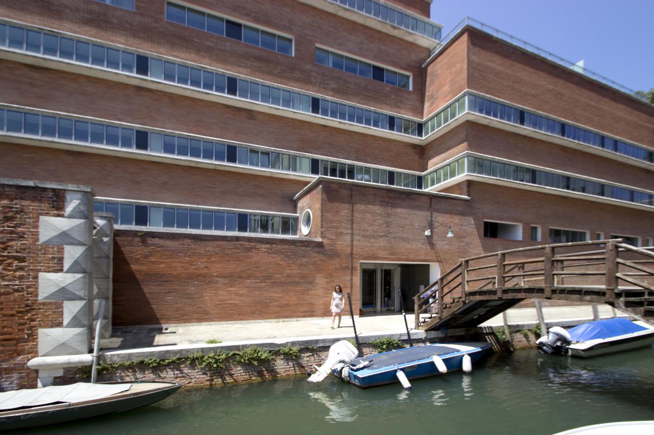 Halldis Apartment *