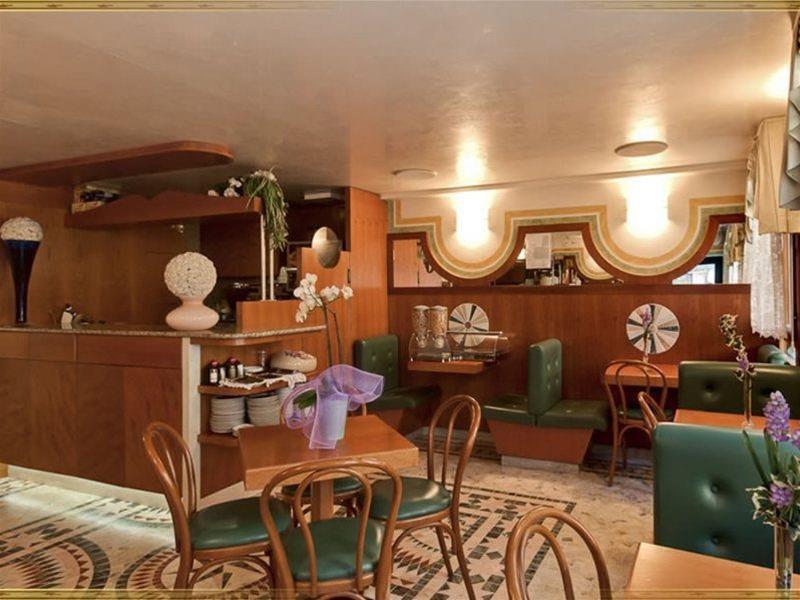 Antica Casa Carettoni Hotel