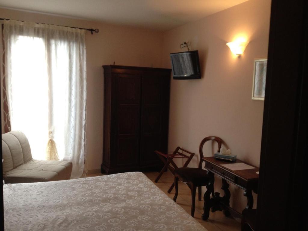 Salieri Hotel *