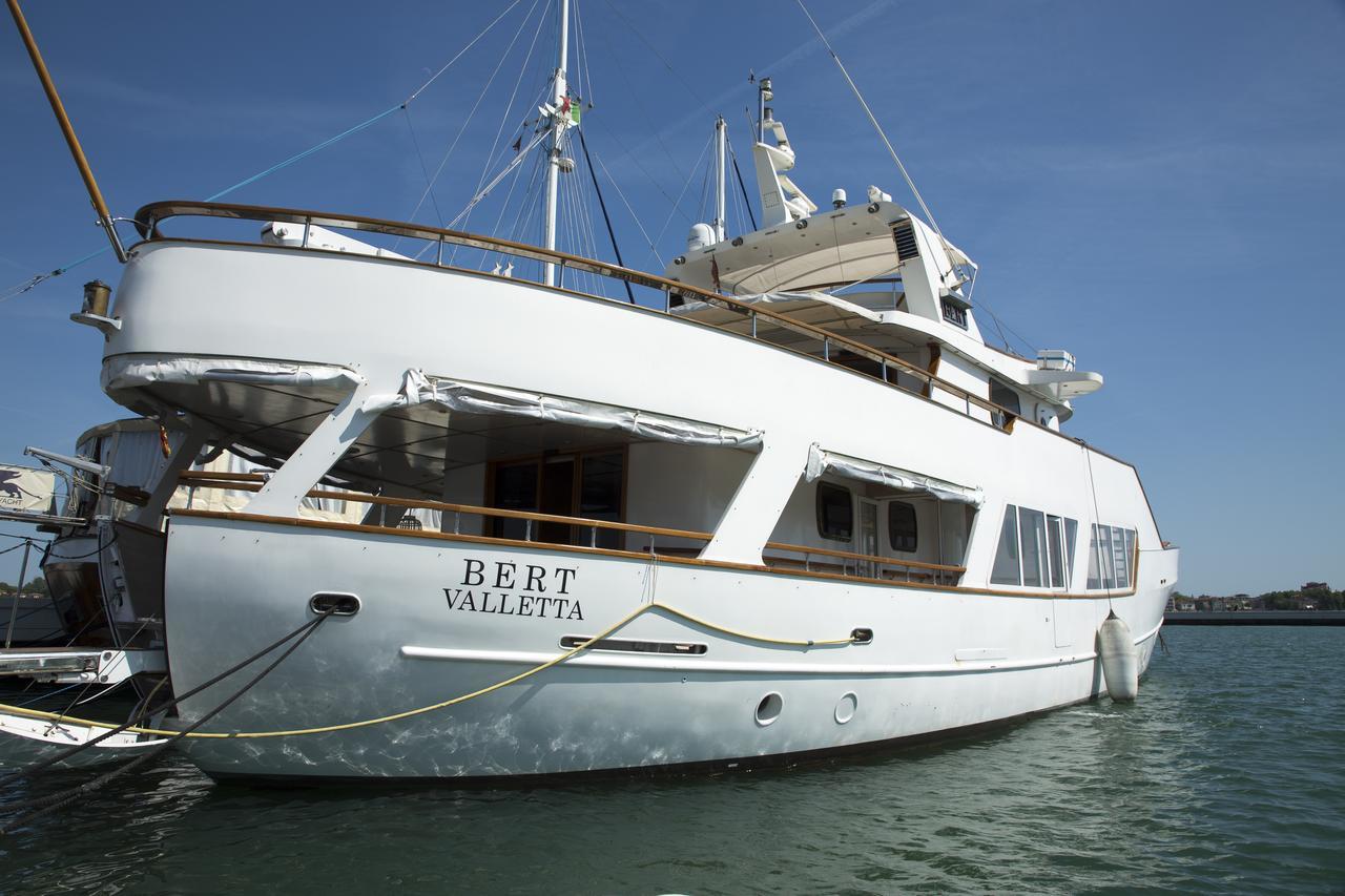 Botel Yacht Bert Venezia Venice