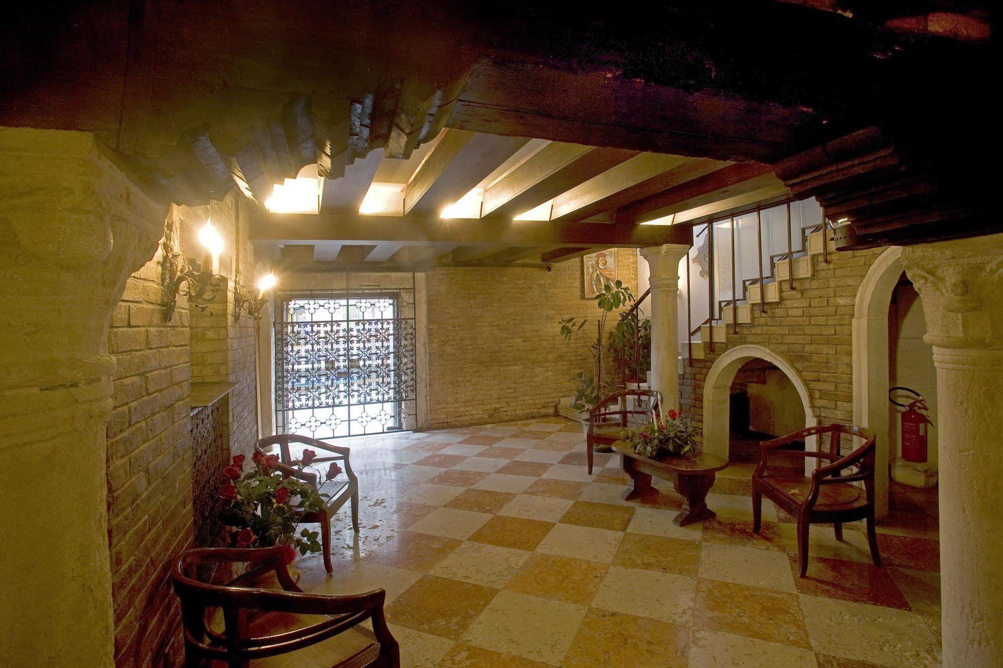 Hotel Palazzo Marcello Al Sole 3*