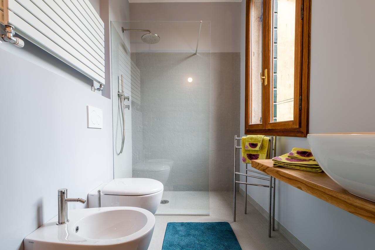 Spirito Santo Canal View Apartment Venice