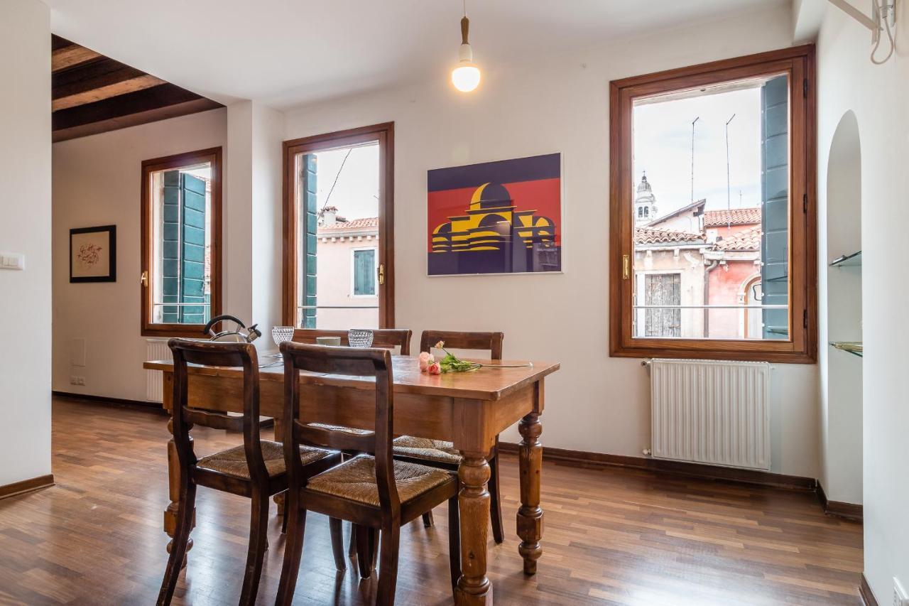 Apartment Spirito Santo Canal View Venice