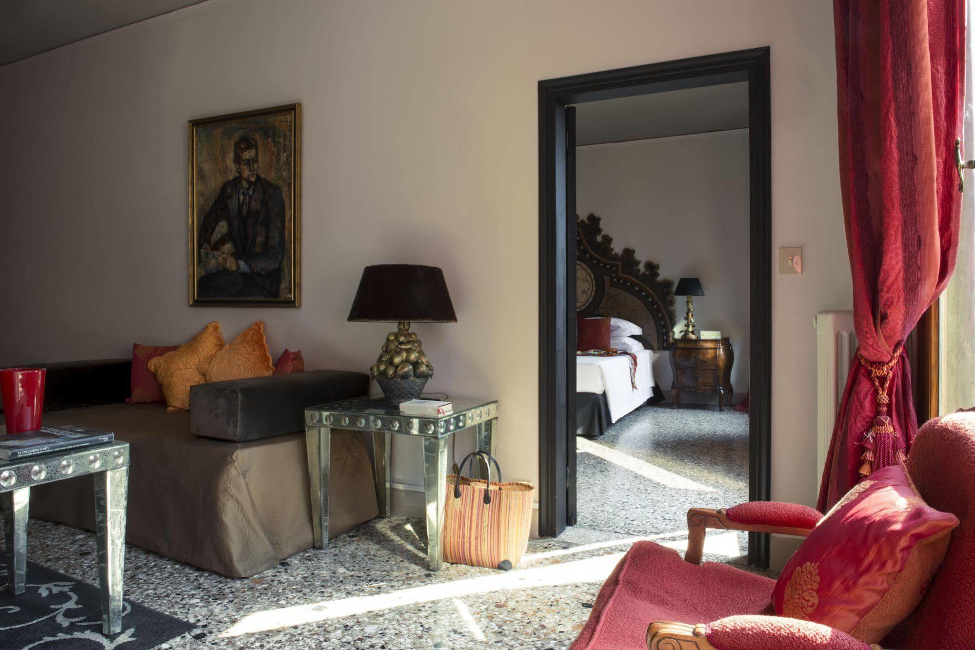 La 818 Guest house