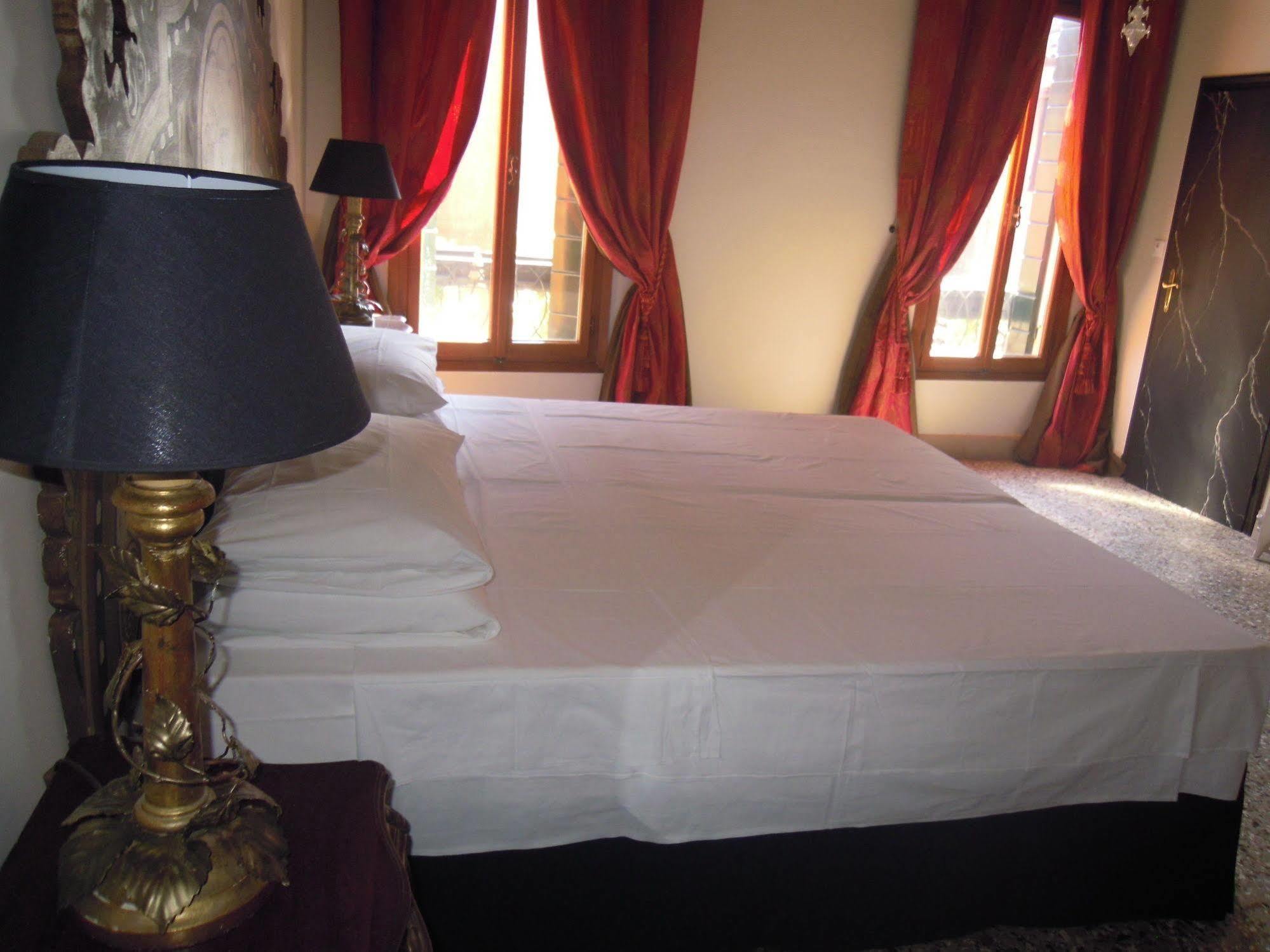 La 818 Guest house *