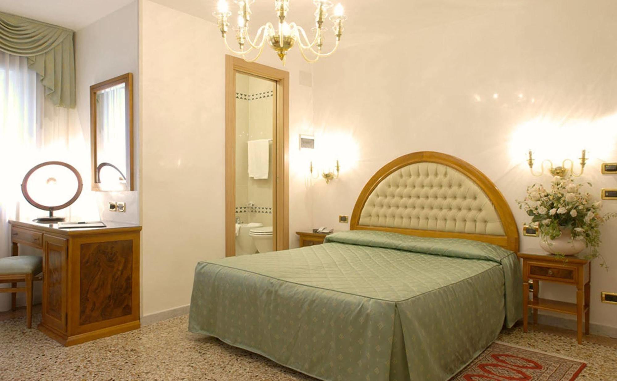 Antica Casa Carettoni Venice