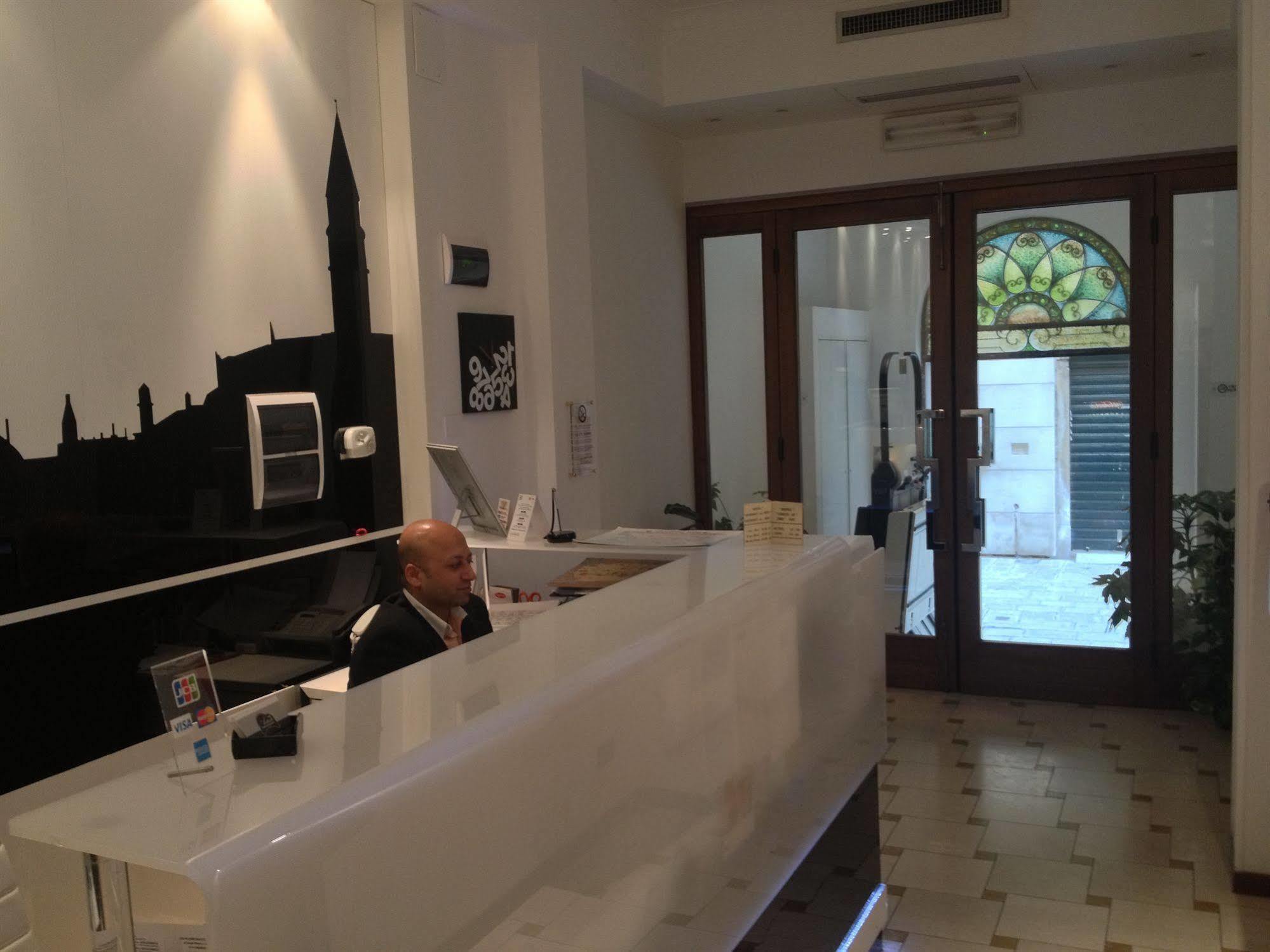 Agli Artisti Venice