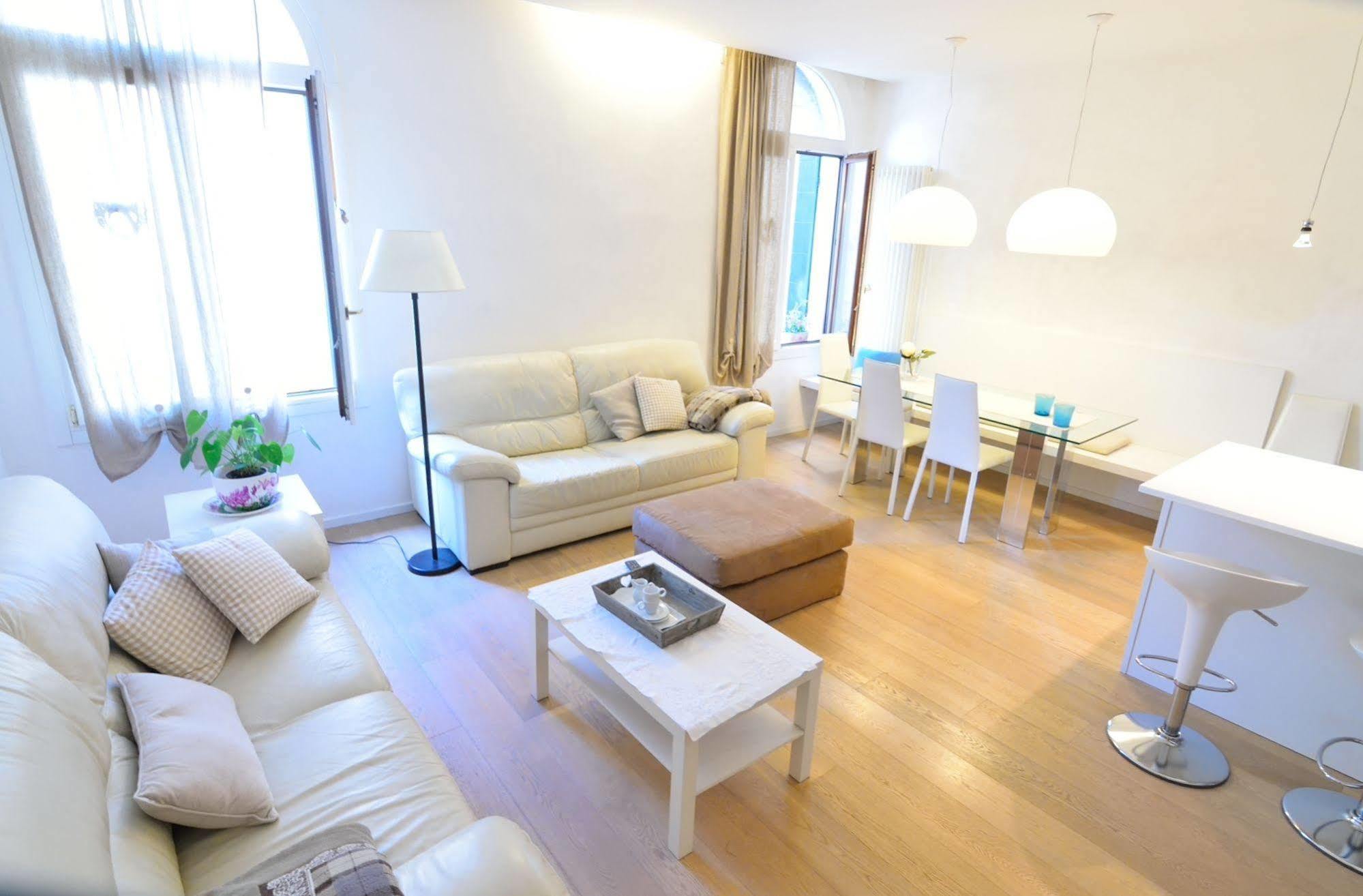 Al Campaniel Bed & Breakfast