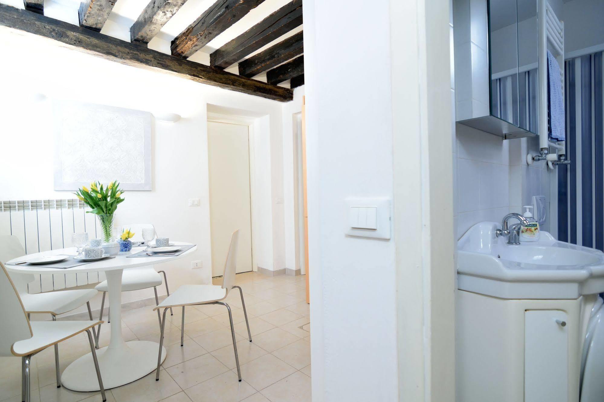 Apartment Calle Del Forno Apartment