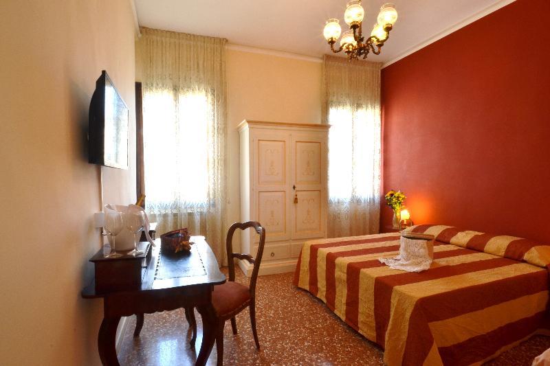 Hotel Mignon 3*