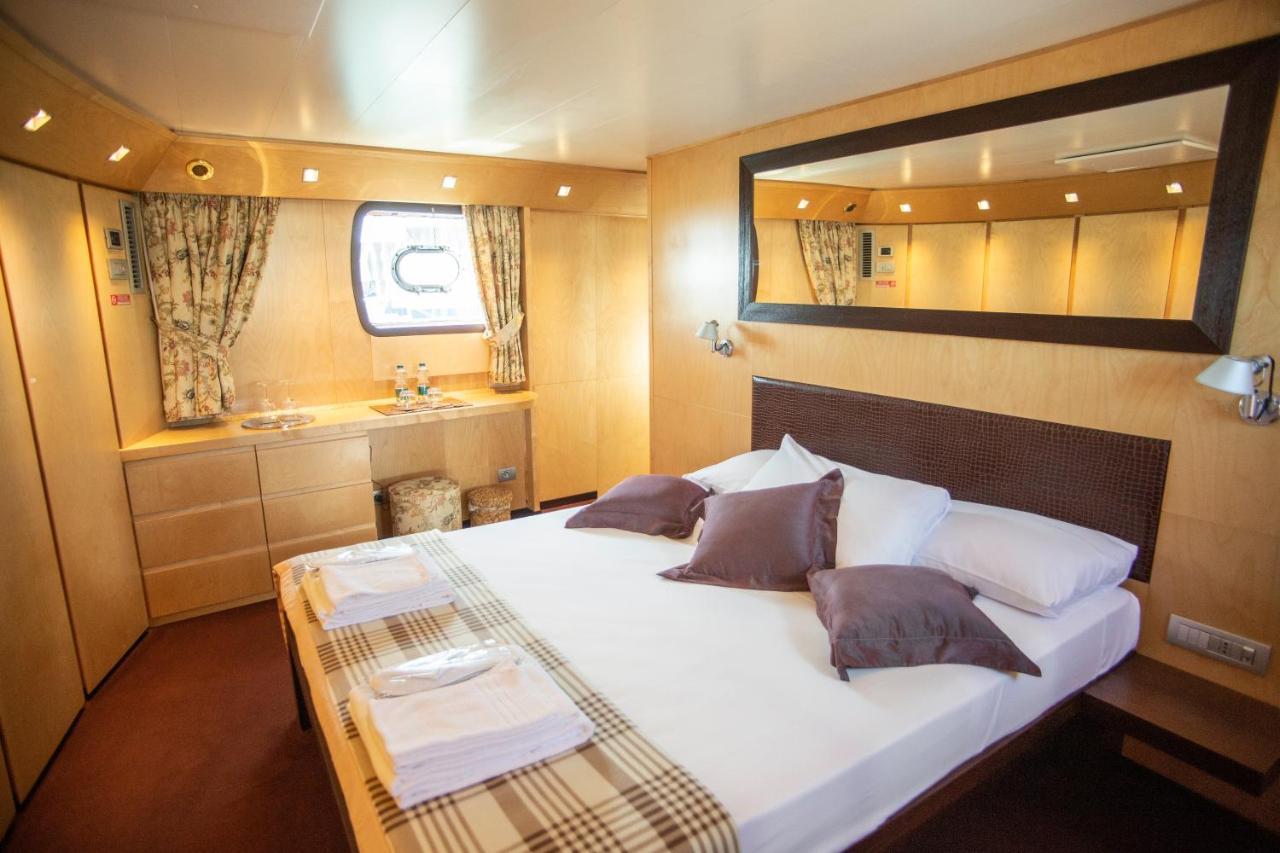 Botel Yacht Bert Venezia 5*