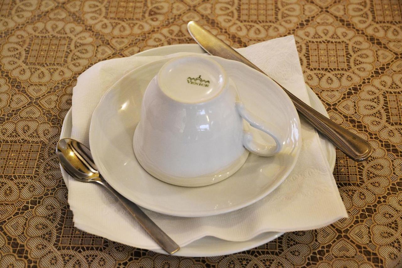 Acomodação com café da manhã  Oceano Mare 3*