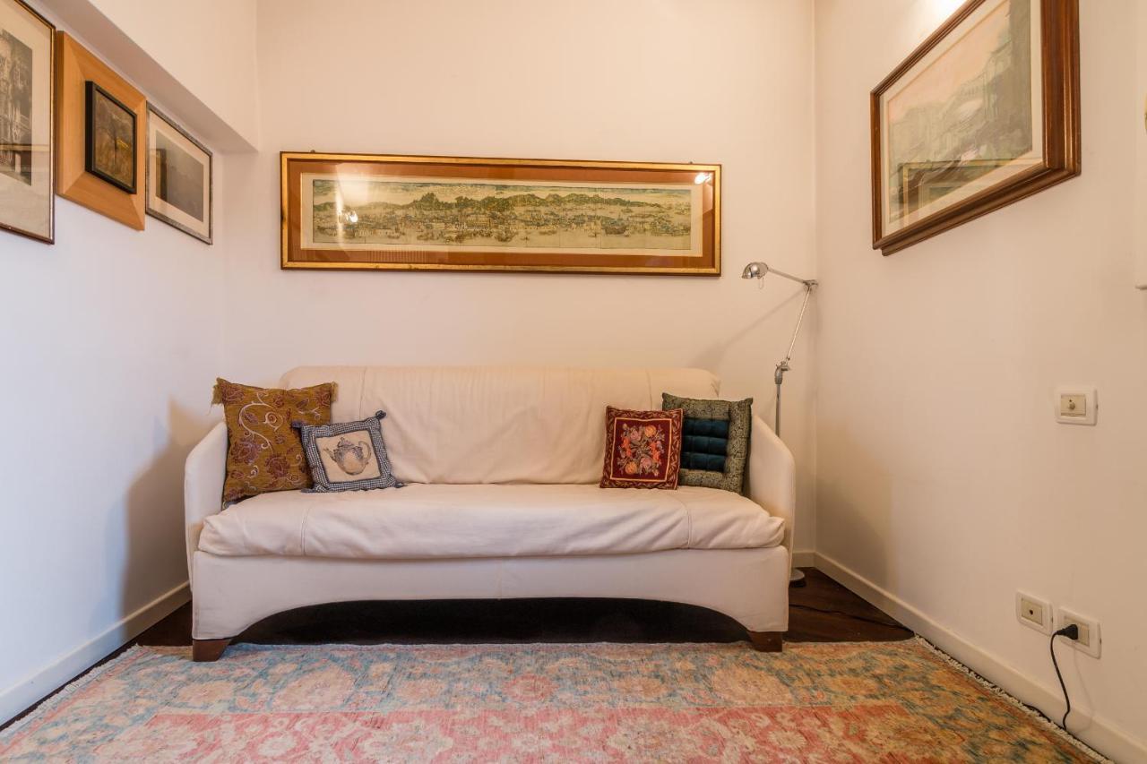 Gold And Red - The Venetian Style With Terrace Apartment Venice
