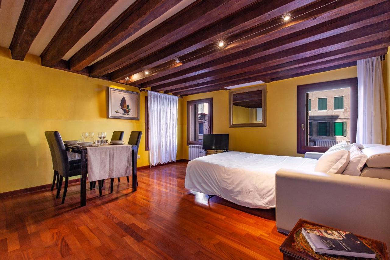 Apartment Ca'pedrocchi By Bricola