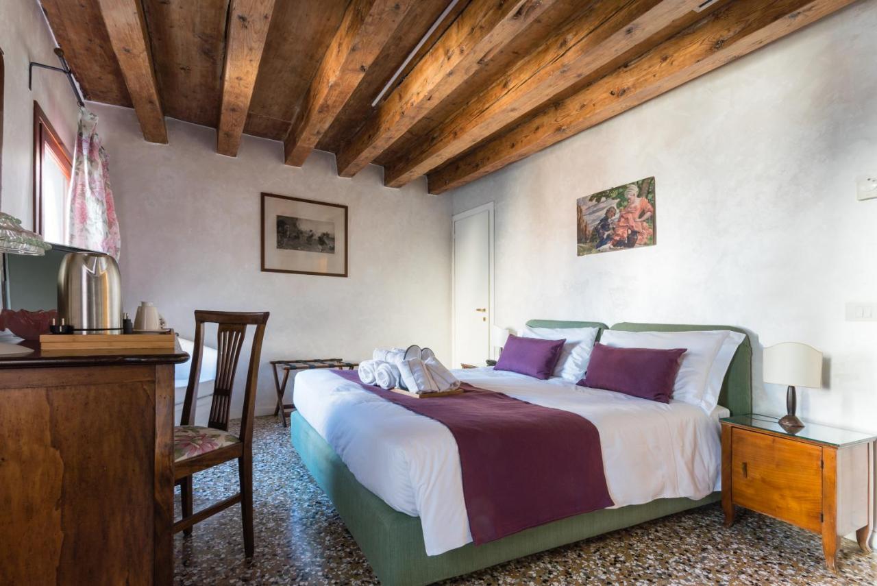 Ai Santi Apostoli 3*