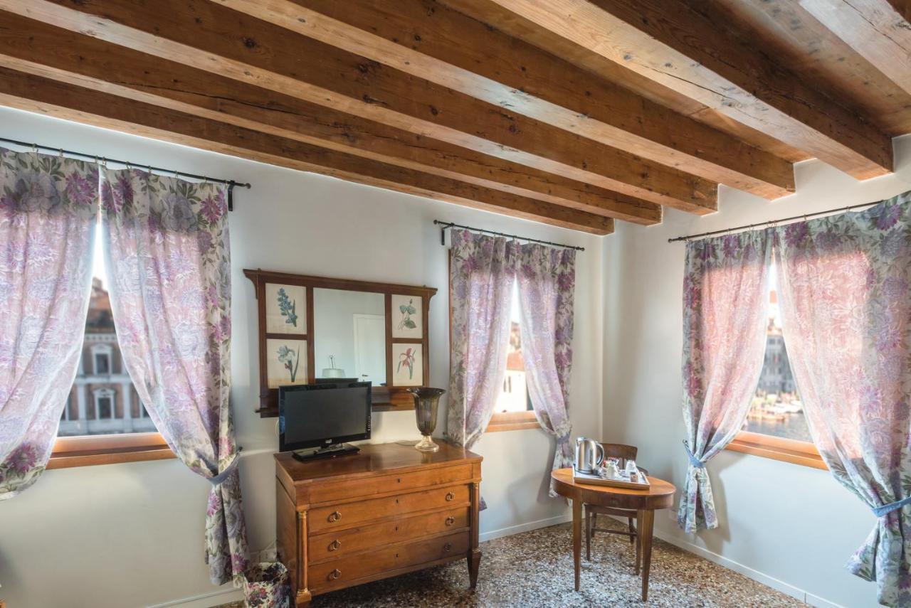 Ai Santi Apostoli Hotel 3*