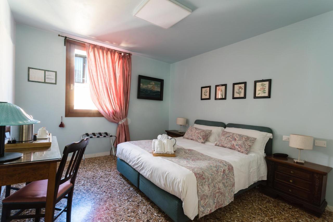 Hotel Ai Santi Apostoli