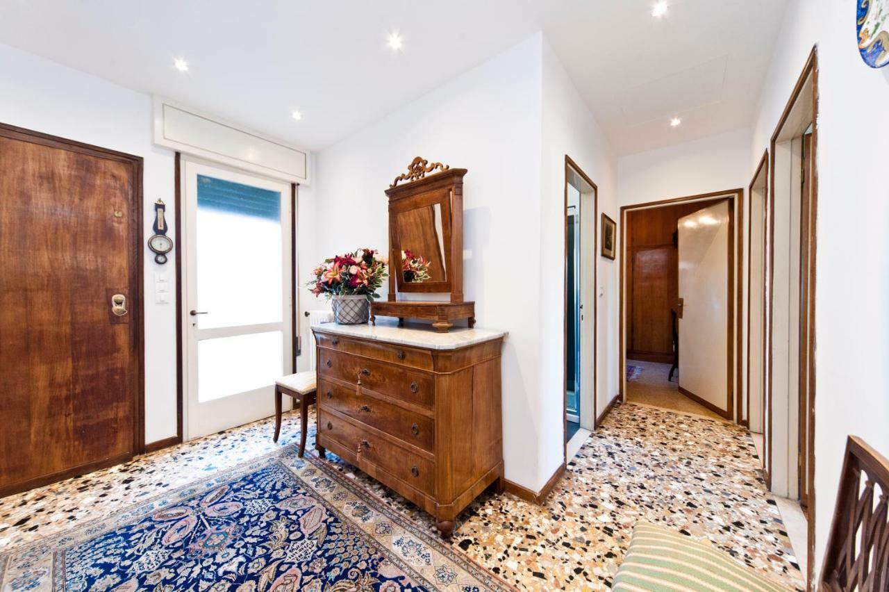 Ca Susanna Near Train Station Apartment