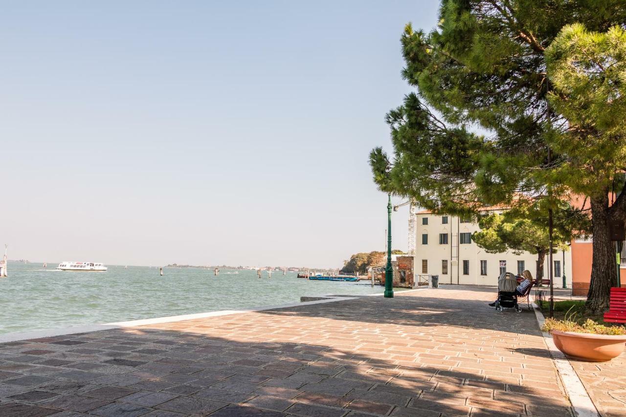 Sunny Nest Canal View In Chic Movida Appartamento