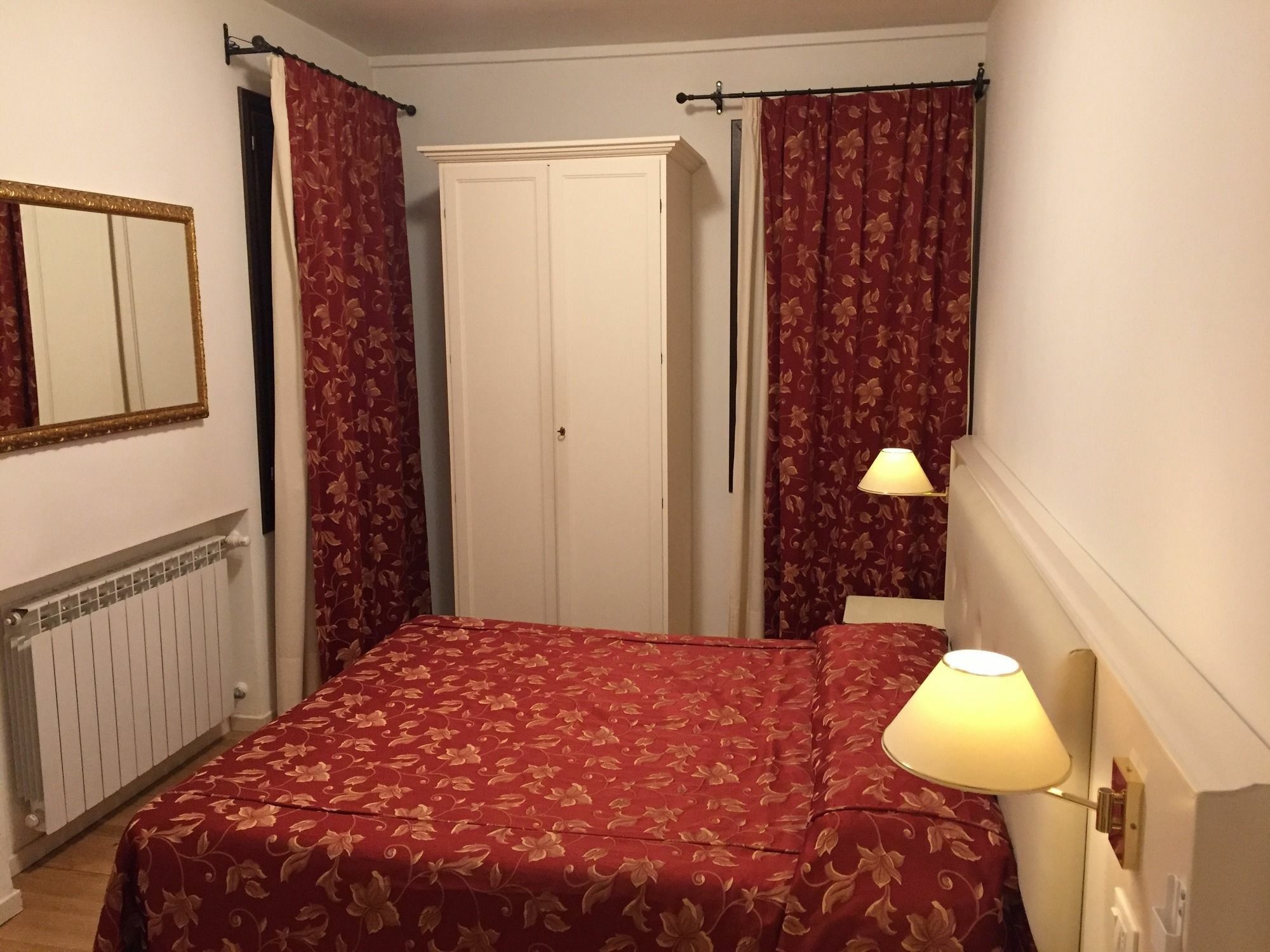 Ai Tolentini Hotel *