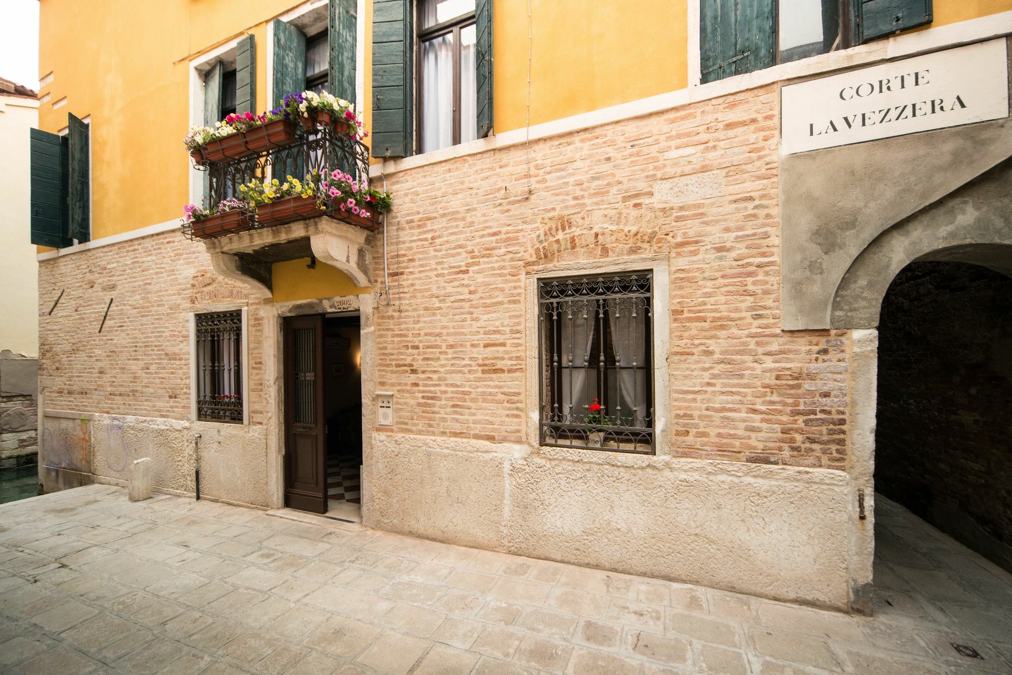 Ca' Lavezzera Guest house Venice