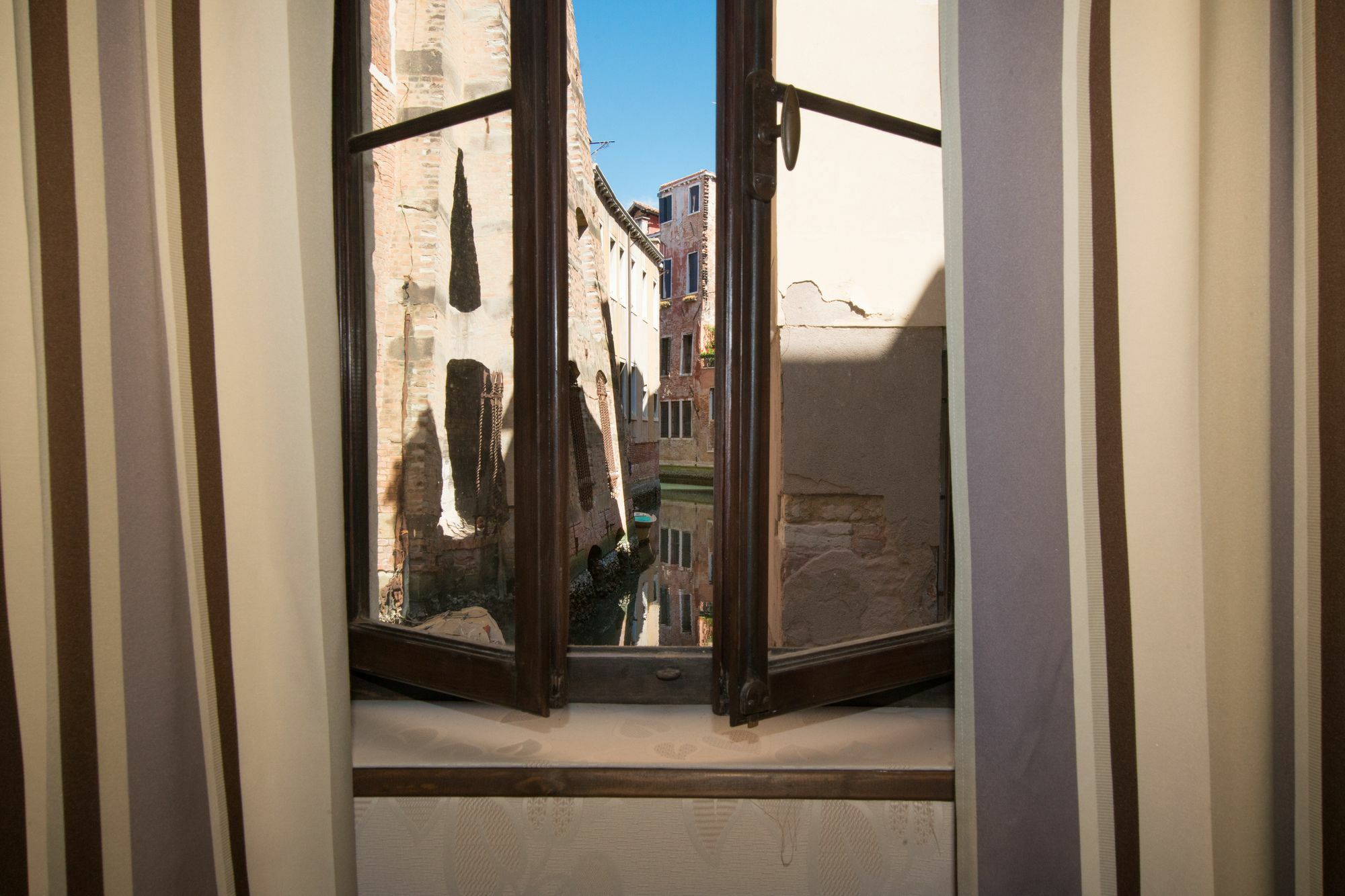 Ca' Lavezzera Guest house 2*