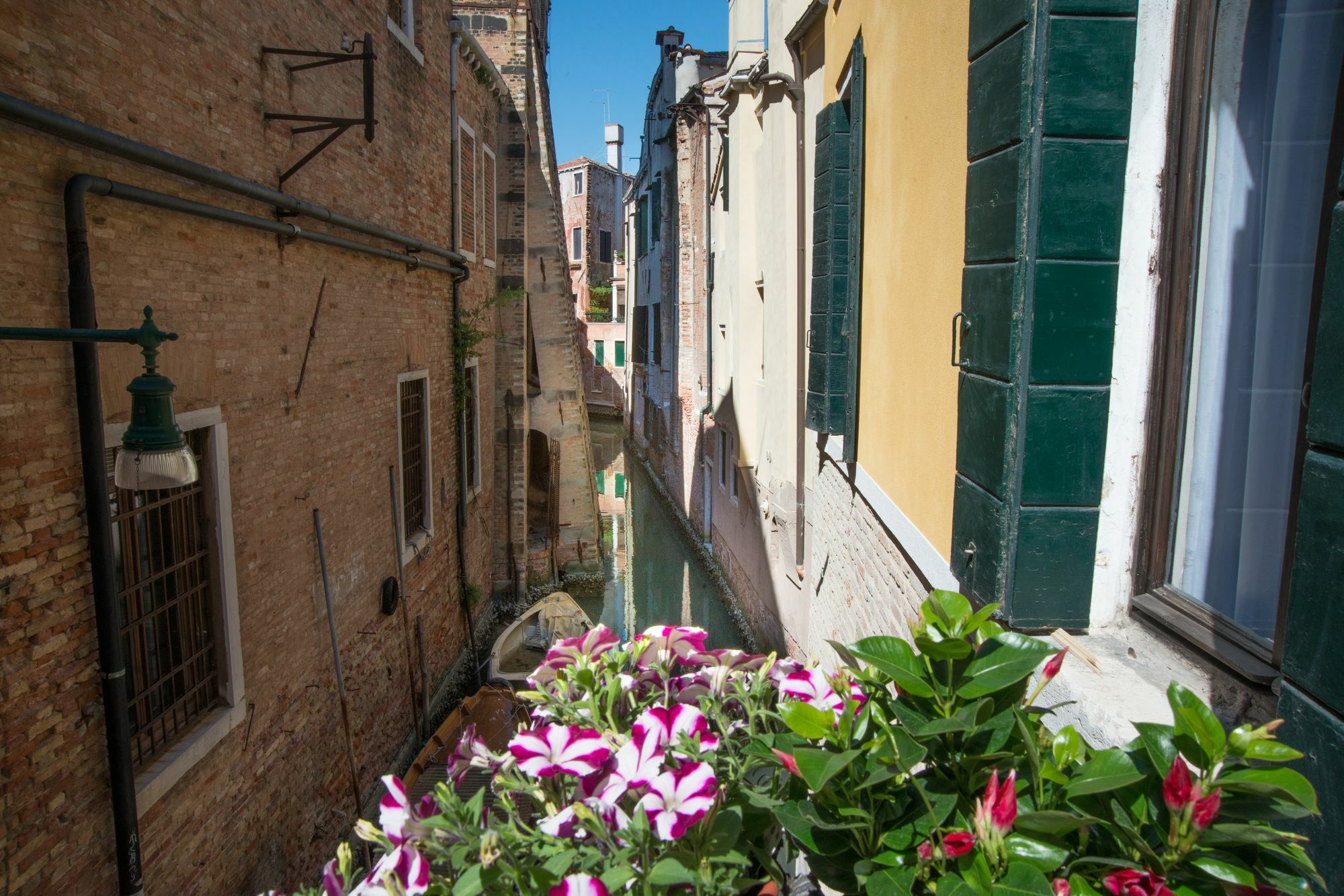 Ca' Lavezzera Guest house Venice