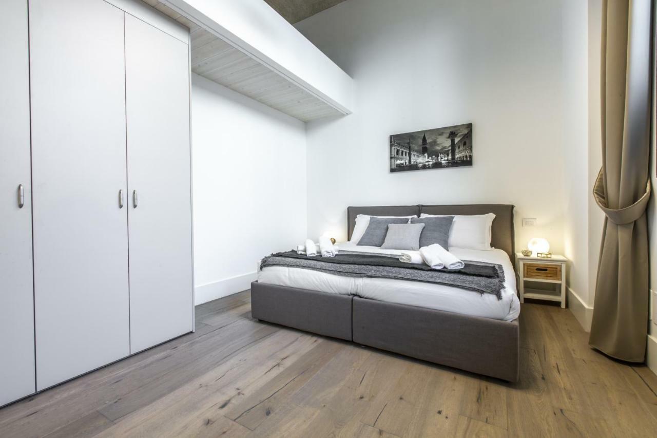 Elegant Fornasa Vecia, Canal View With A Beautiful Garden R&r *