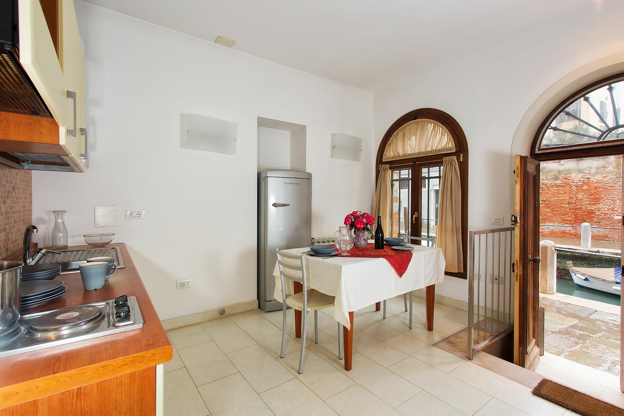Mioni Apartment *
