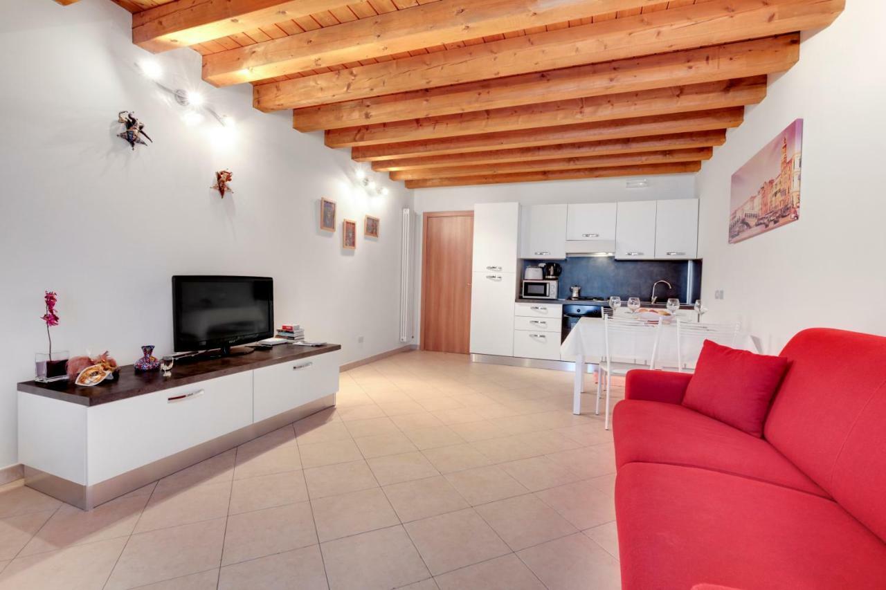 Apartment Little Canal 8 *