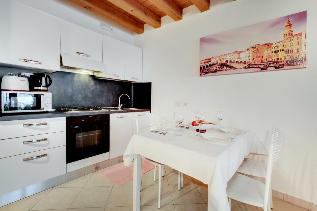 Apartment Little Canal 8 Venice