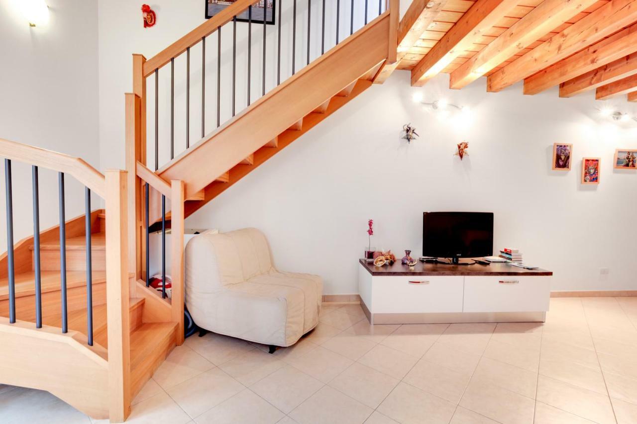 Little Canal 8 Apartment *