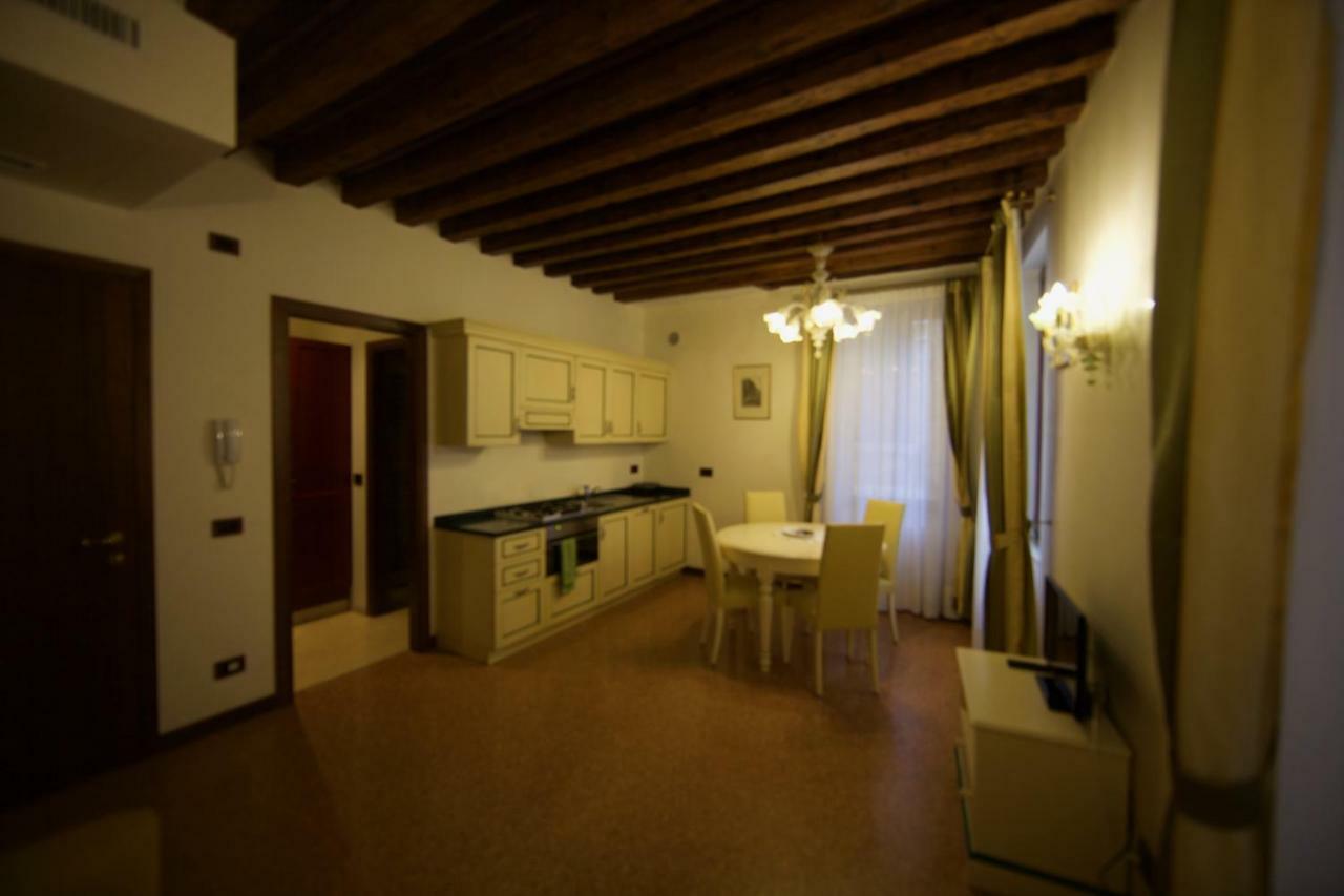 Apartment Family Three Minutes From San Marco Square, Venice
