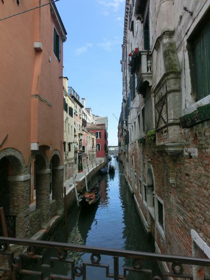 Apartment Family Three Minutes From San Marco Square, Venice