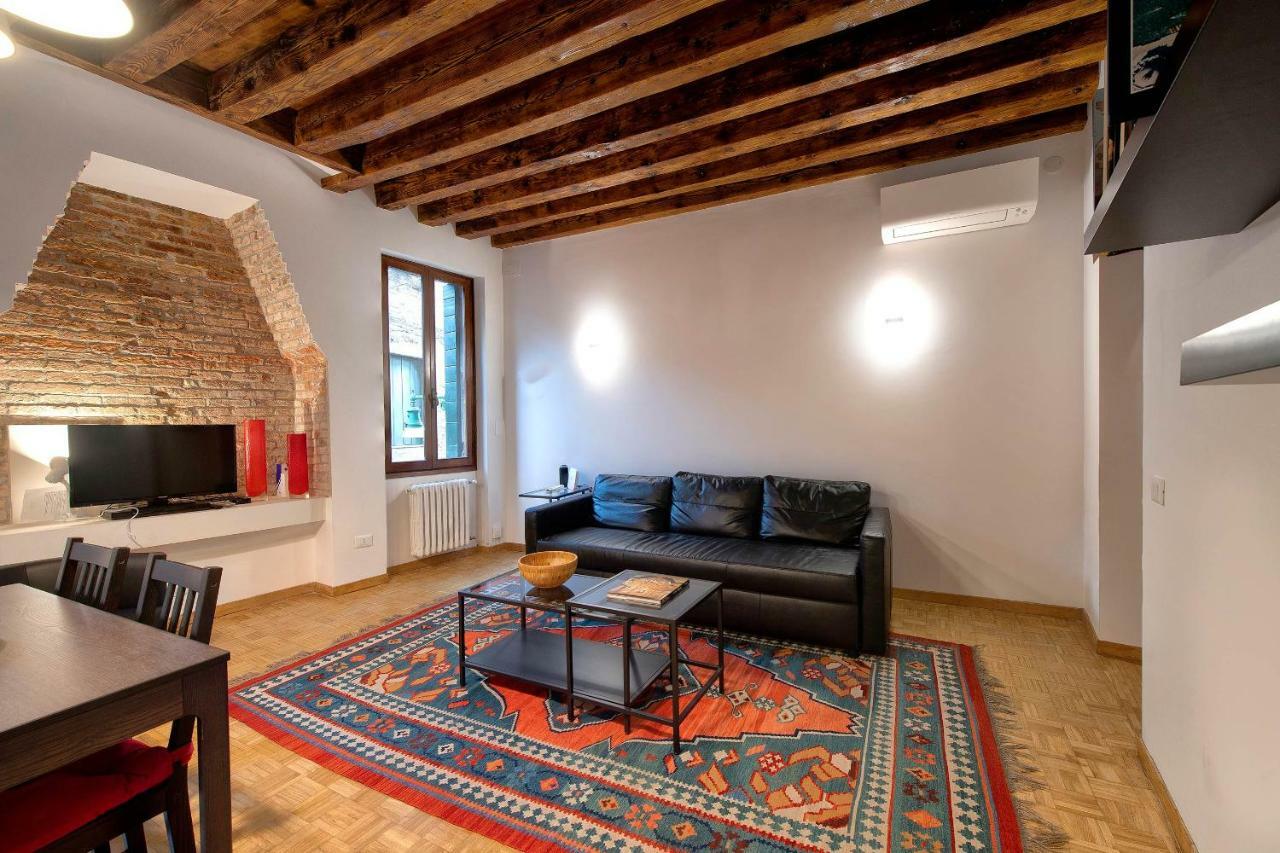 Calle Modena Apartment