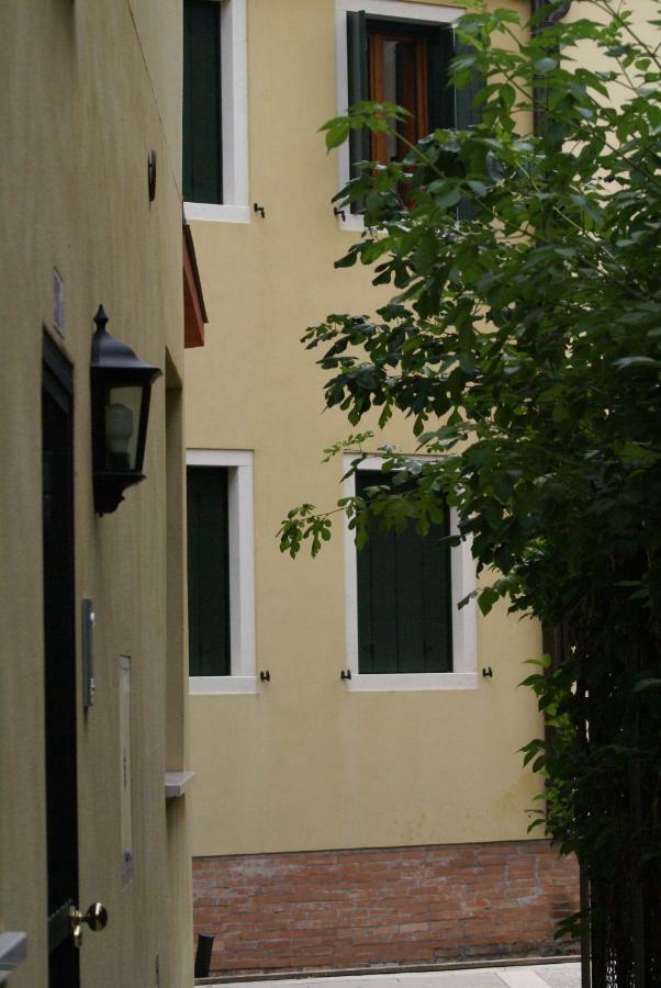 Lagoon Apartment