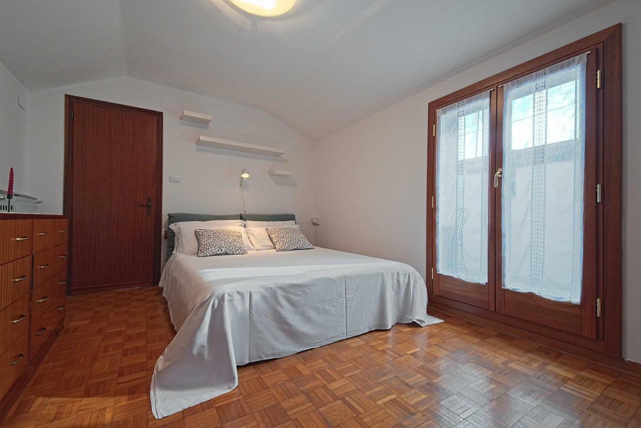 Anna Ai Frari Apartment *