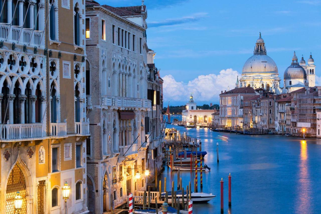Heaven Biennale, The Elegant Apartment Venice