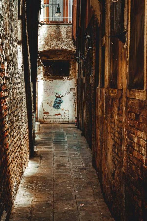 A Couple Of Steps From Rialto *