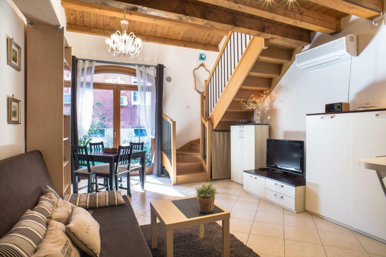 Duplex At The Entrance To 2 Bathroom And Terrace *