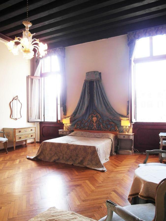 Guest house Noble Palace Grand Canal *