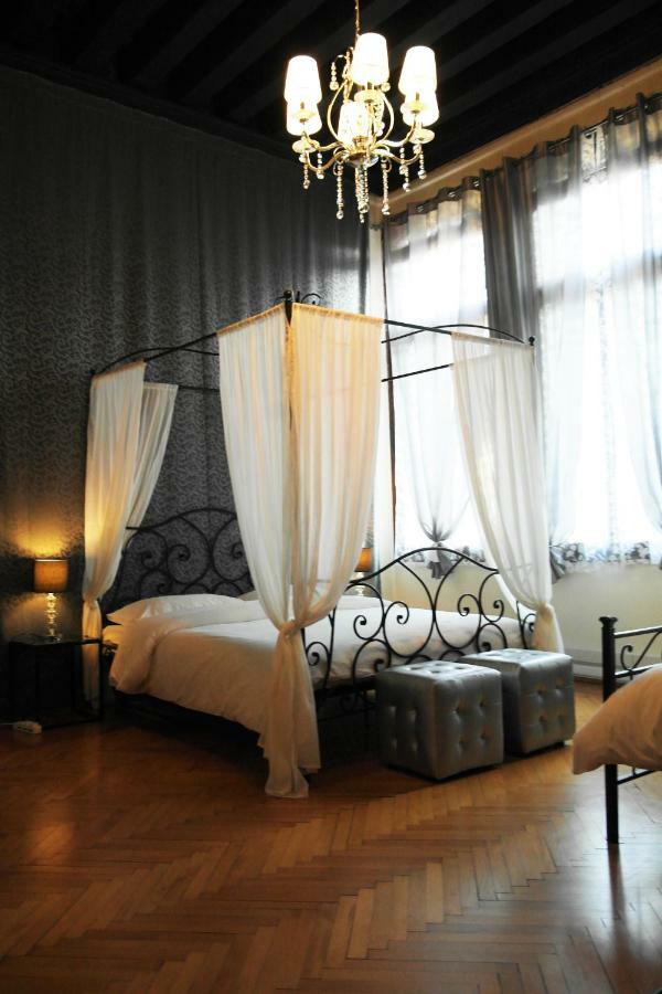Noble Palace Grand Canal Guest house